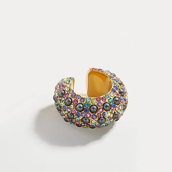 Gold Black Crystal & Pearle Encrusted Ear Cuff - Picture 5 of 7